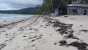 Alamak.. Saat Berada di Pantai, Wisatawan Disuguhi Sampah 